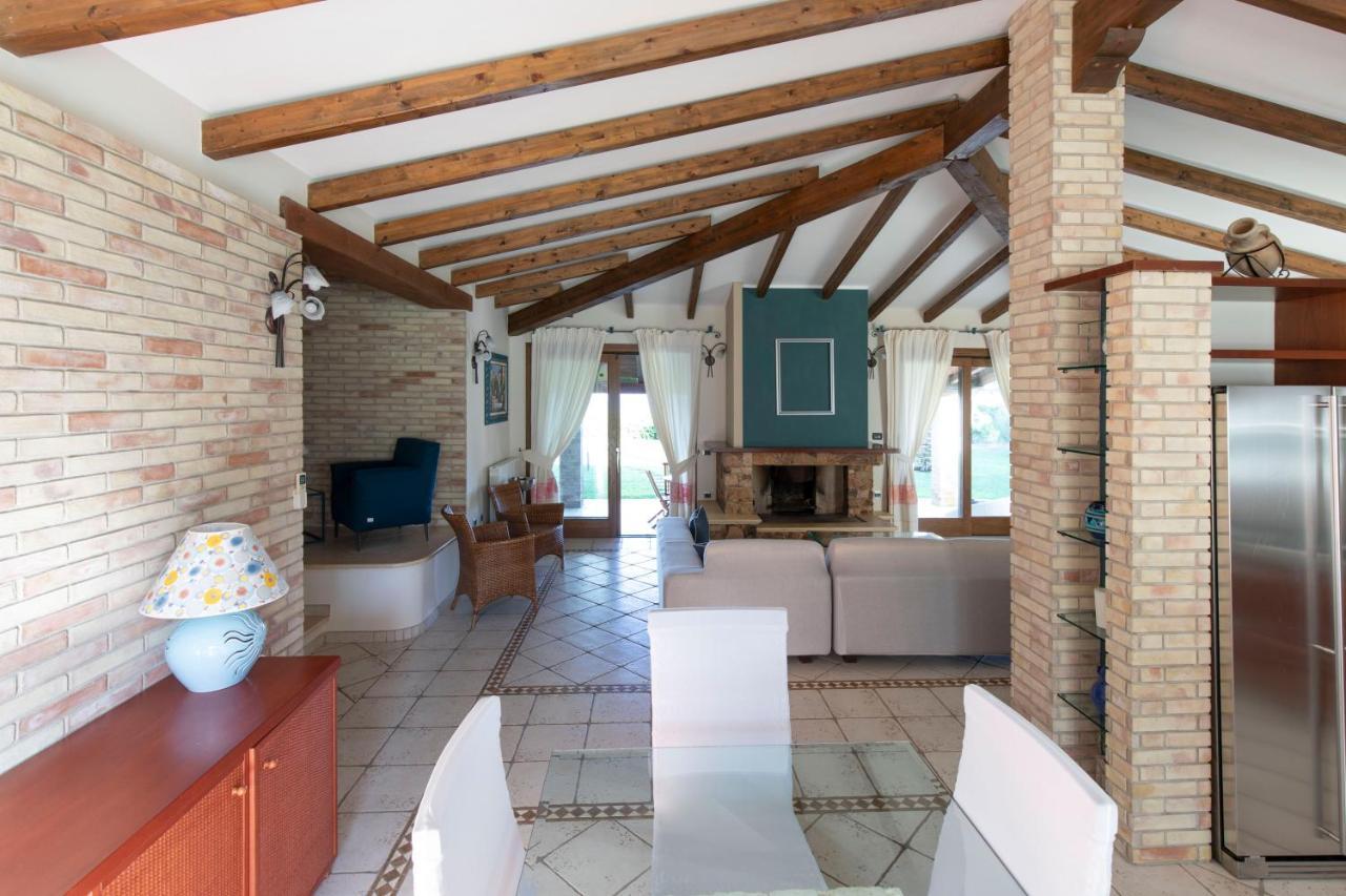 Villa Palmetto Santa Margherita di Pula Esterno foto